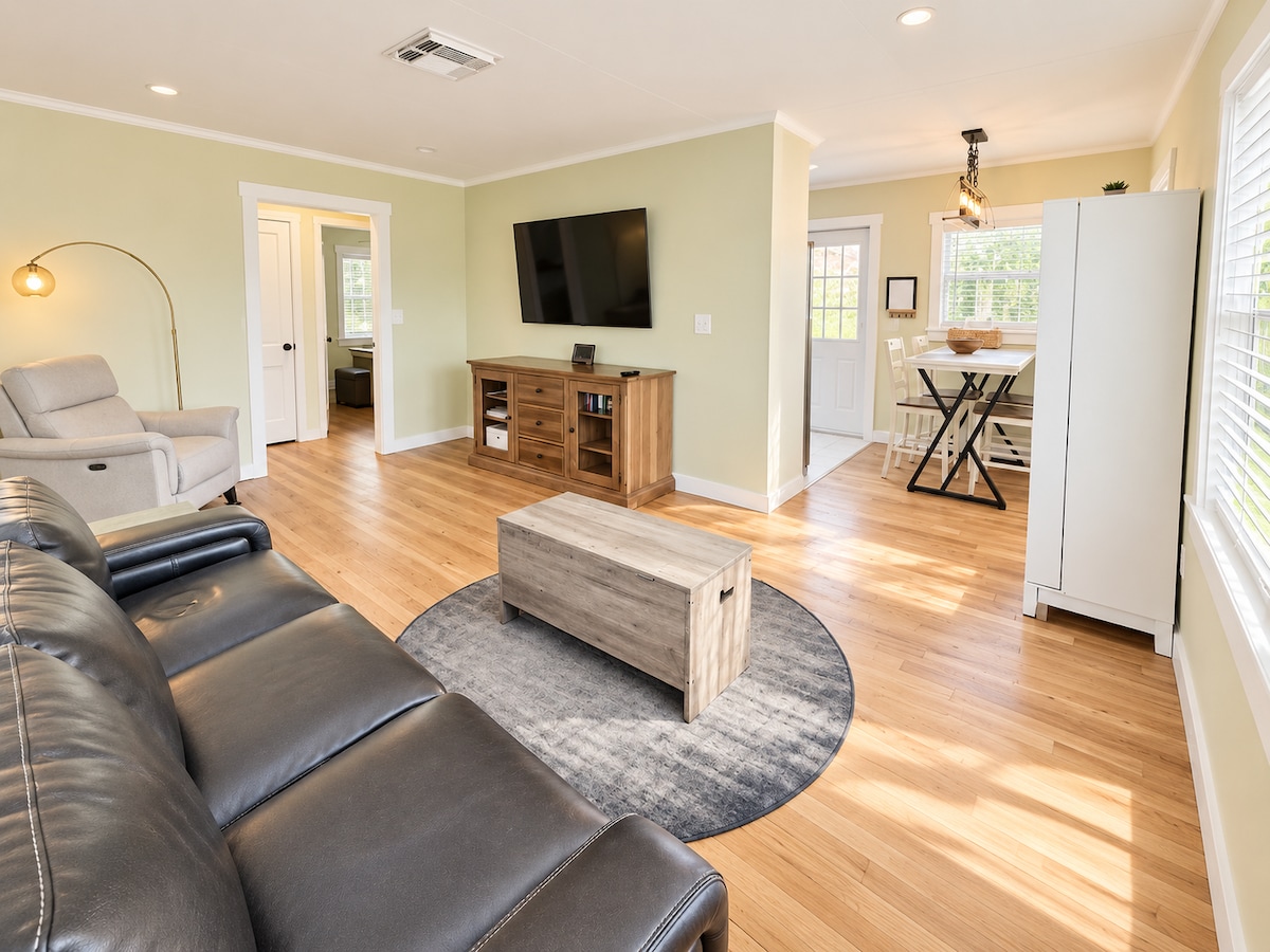 Living room image 1