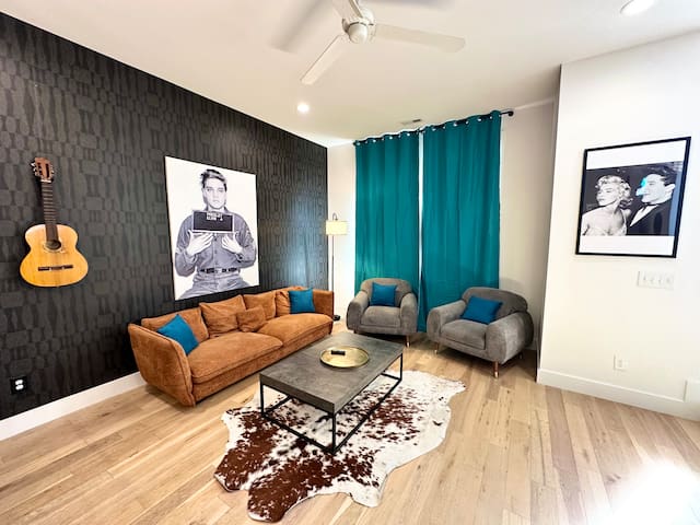 Casa De Rodeo! North Nashville! gallery image 3