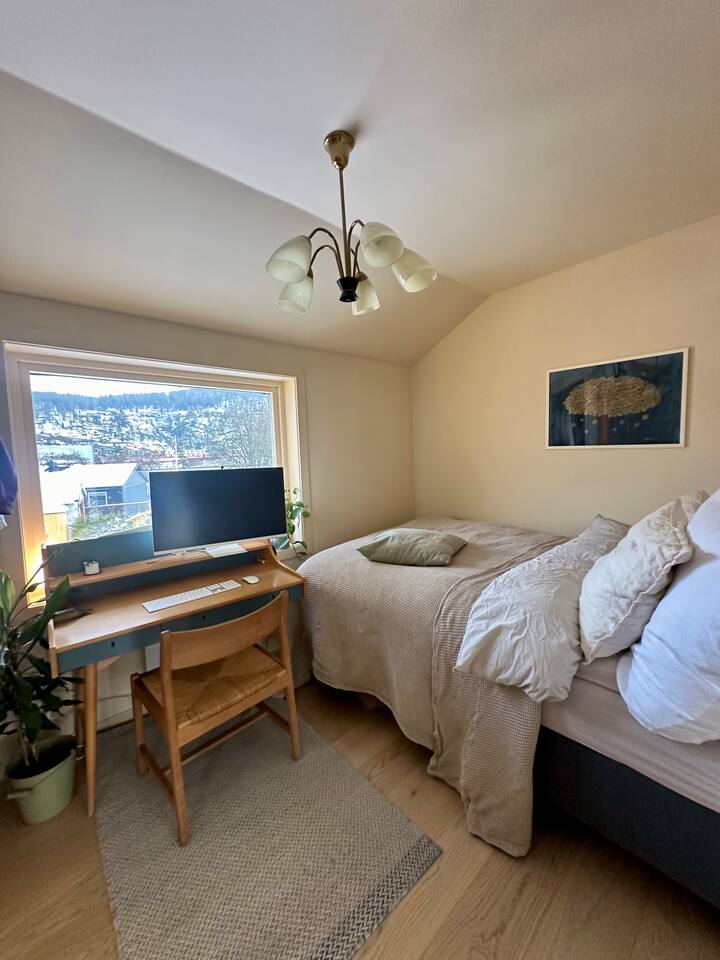 Спалня и офис с изглед към Грефсенколен