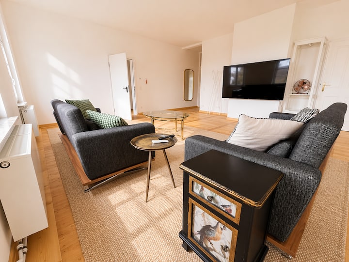 170m² · 2 Bedrooms · Heritage · Groups Up To 8 - Ochsenhausen