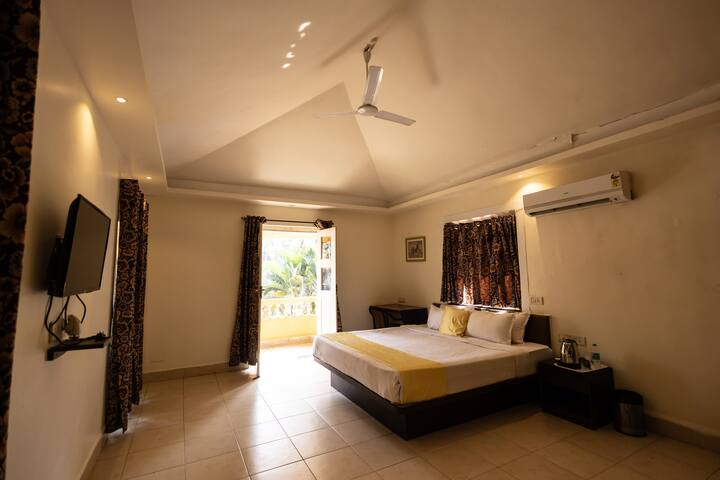 Bedroom 4 image 1