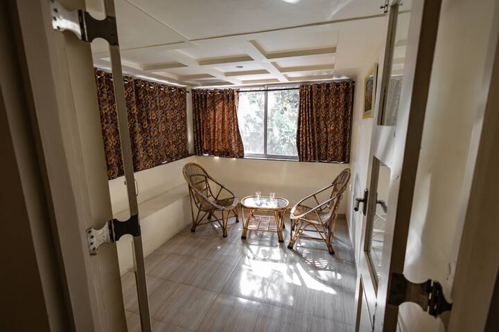 Dining area image 1