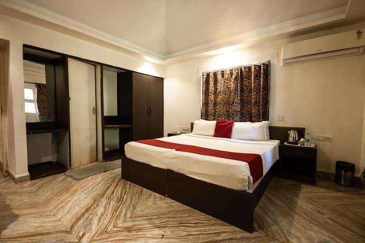 Bedroom 1 image 1