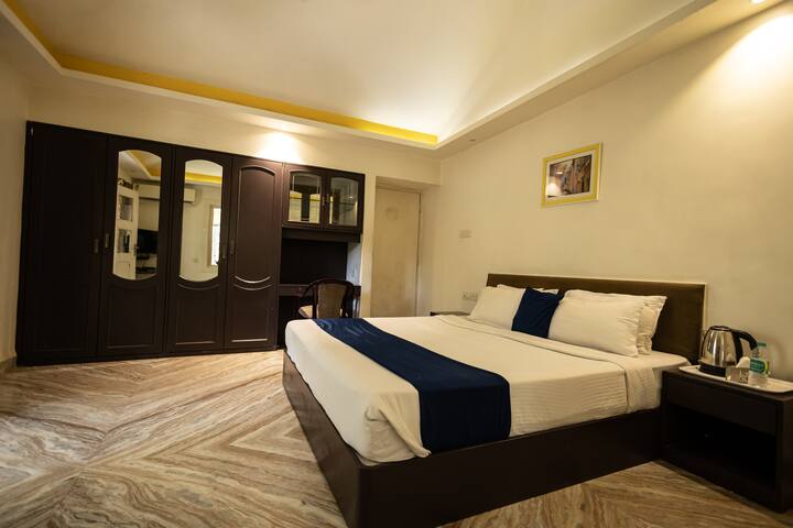 Bedroom 3 image 1