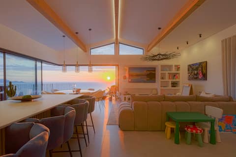 Top performing Airbnb: 5* Luxury Sea View Villa French Riviera Les Issambres in Roquebrune Sur Argens