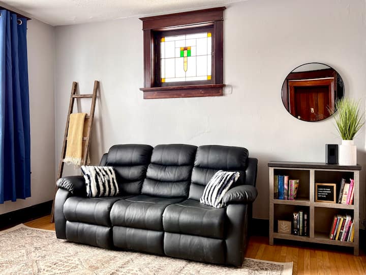 Soha Apartments 2w - St. Louis, MO