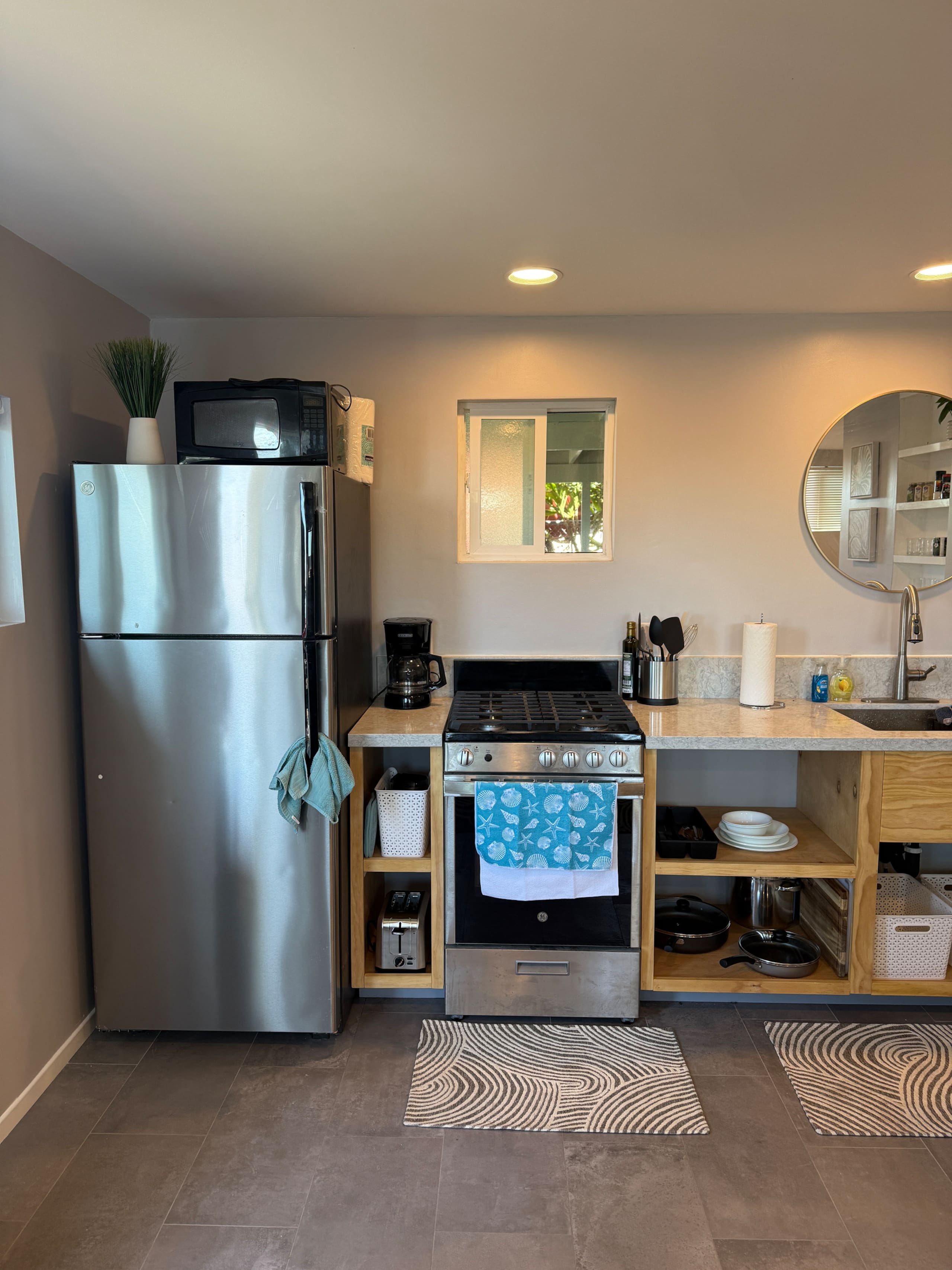 Guesthouse in Kailua-Kona · ★4.83 · Studio · 1 bed · 1 private bath - Image 3