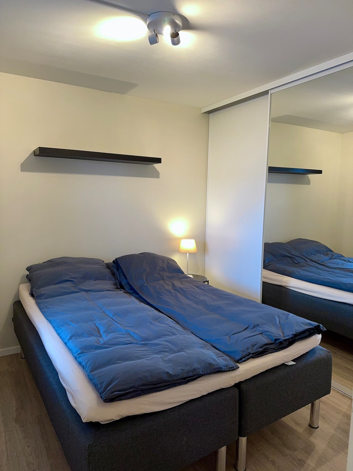 El dormitorio con 1 cama doble (200x150cm)