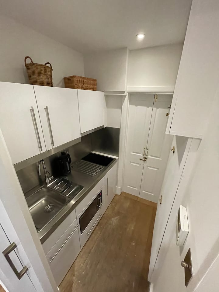 Stowe Studio West London With Off Street Parking - Londres