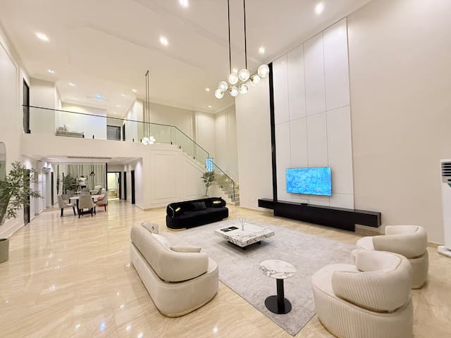 Hillz Apartments managed Airbnb listing 1