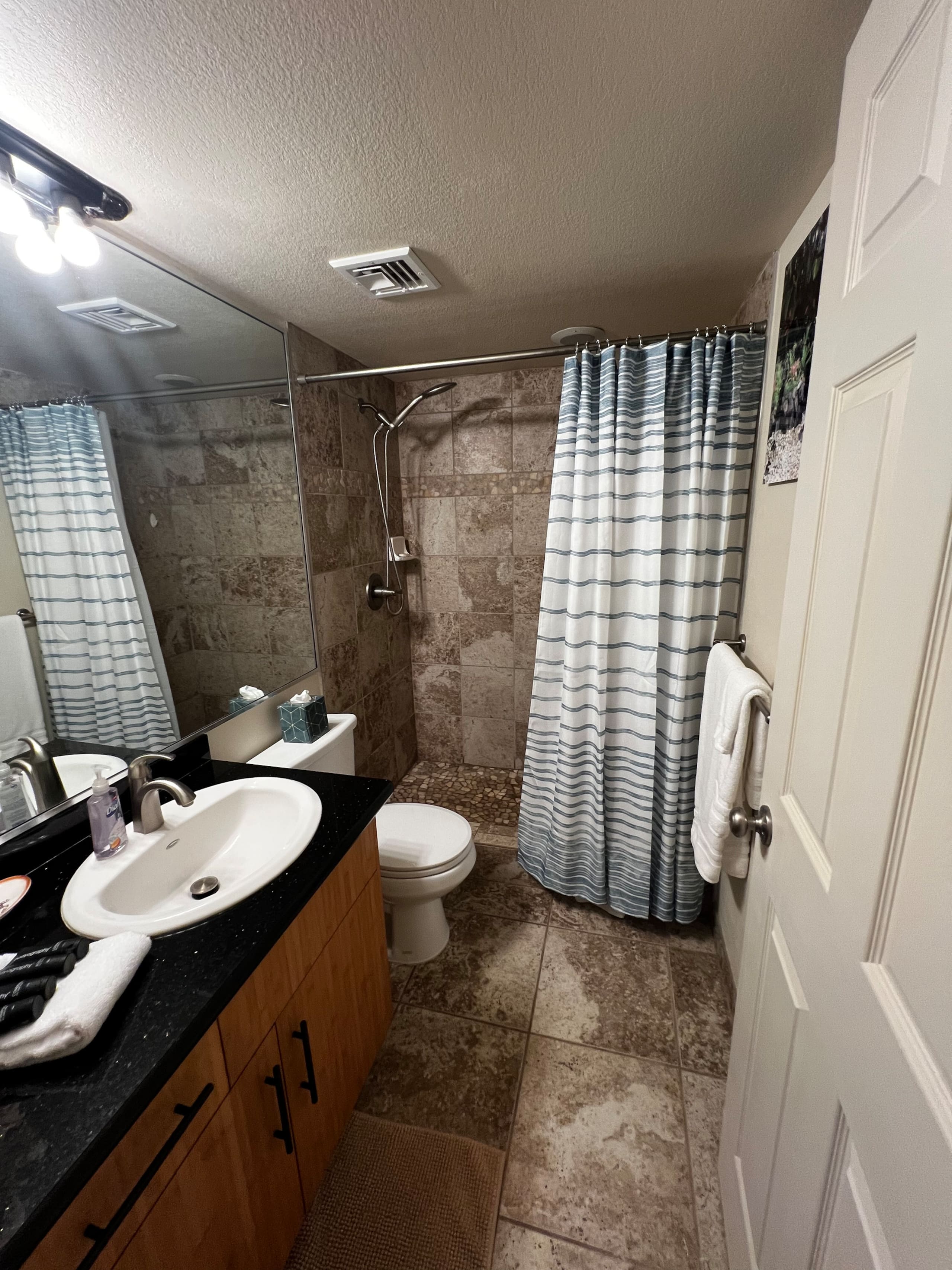Condo in Kihei · ★4.94 · 1 bedroom · 1 bed · 2 baths - Image 10