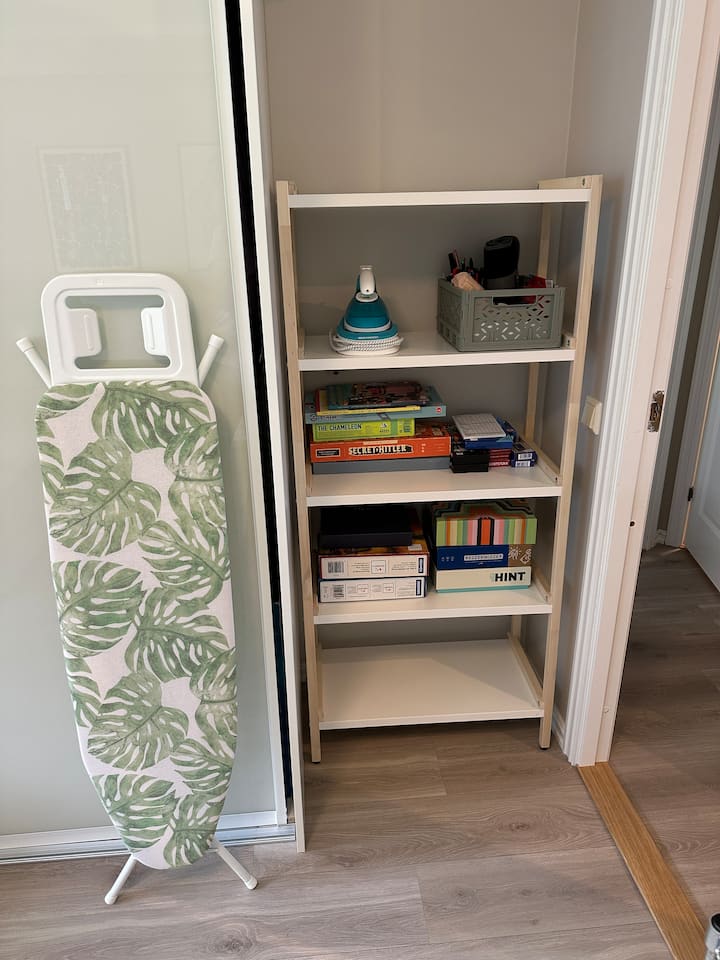 Hekur dhe më shumë lojëra tavoline. 