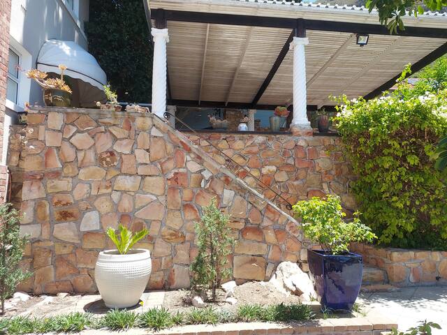 Penrose House | Ocean Views gallery image 3