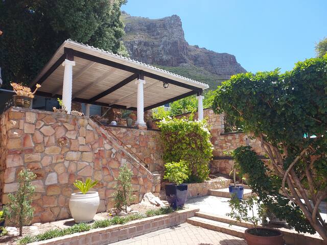 Penrose House | Ocean Views gallery image 2