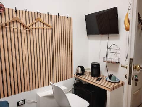 Toscanelli room with bathroom overlooking the sea
