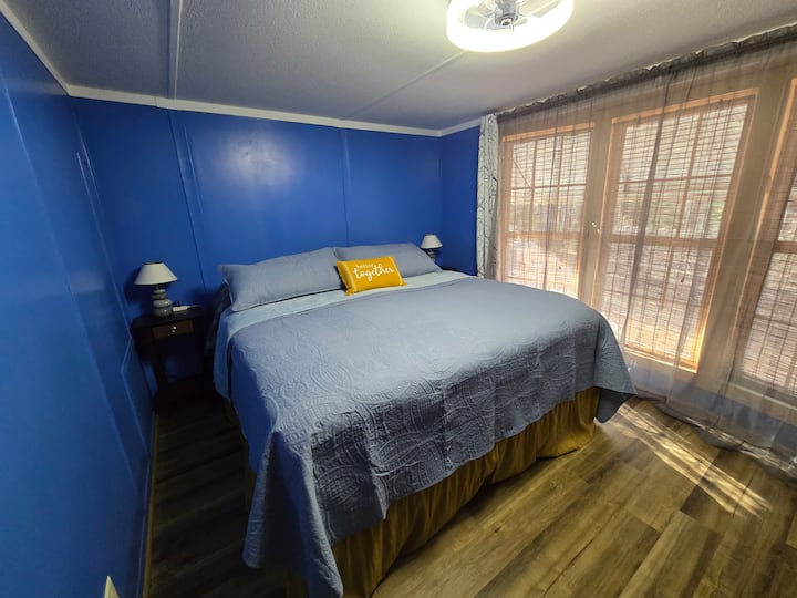 Ima Simmons čvrsti madrac s nadmadracem od perja 