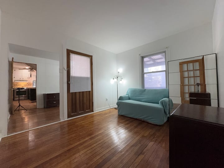 2 Private Bedrooms In Cozy Rustic House - Dorval
