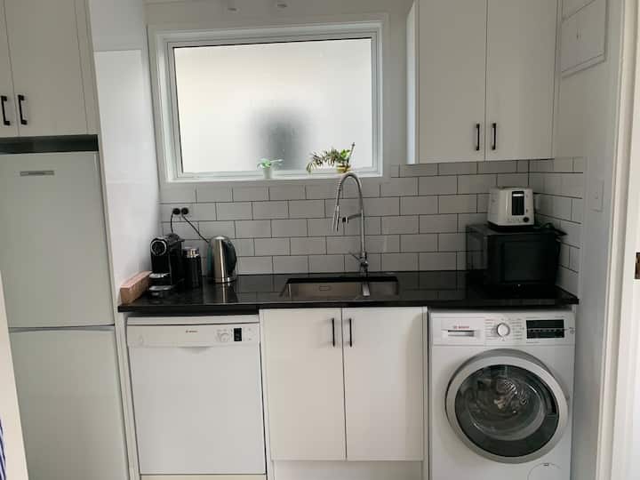Cool Guest Suite By The Beach! - Foxton Beach