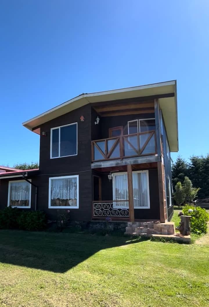 Casa Maiten Con Vista Al Volcán - Puerto Octay