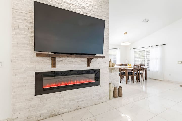 Modern Home W/ Marble Floors - Foley, AL