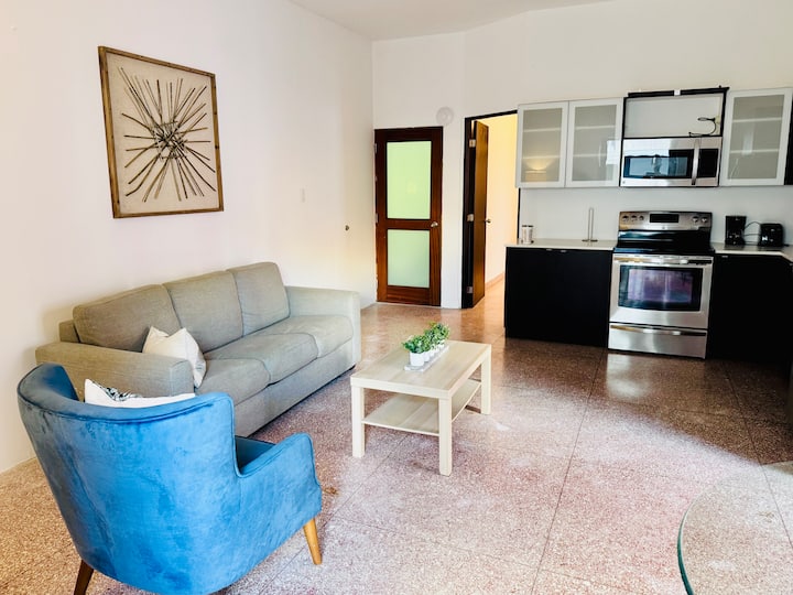 No Fees Central Apt Balcony Heart Old San Juan! - San Juan, Puerto Rico