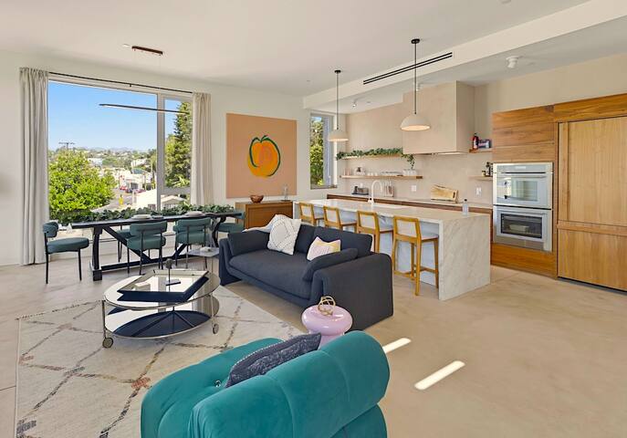 Best Location + Epic Views – in Silverlake, Ca gallery image 3