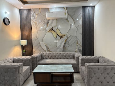 House for families get together (6 BHK) kothi