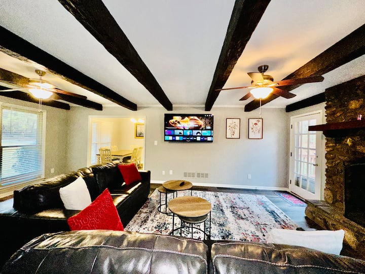 Sleep 10 Newly Listed House Near Lakepointbaseball - Acworth, GA