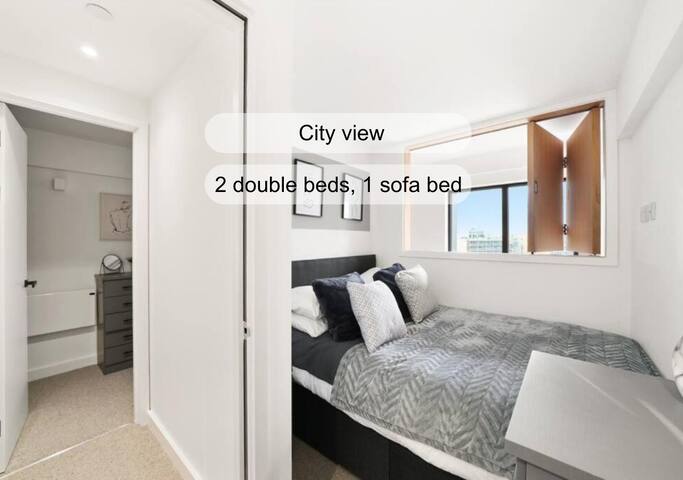 Roof terrace access, Walk to City Centre. gallery image 3