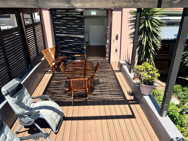 Oasis in the middle of Woodstock gallery image 5