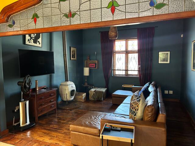 Oasis in the middle of Woodstock gallery image 4