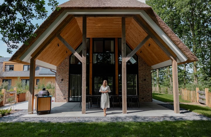 Boerderij Villa With Indoor Pool & Wellness | 12 P - Lunteren