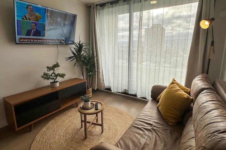 Free Parking | Hotel Quality | 24 Hr Self Check In - Penco