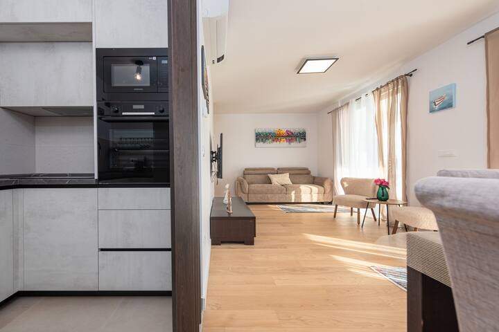 Modern Apartment With Whirlpool - Zadar