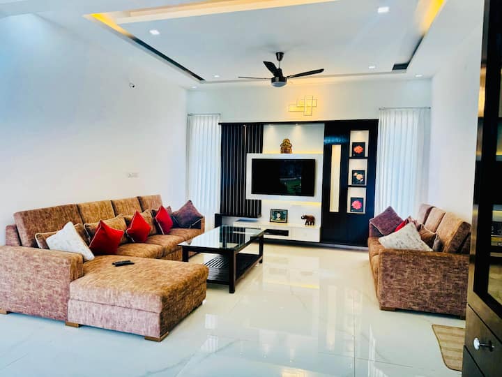 Luxury Farm House @ Bannerghatta Forest - 벵갈루루