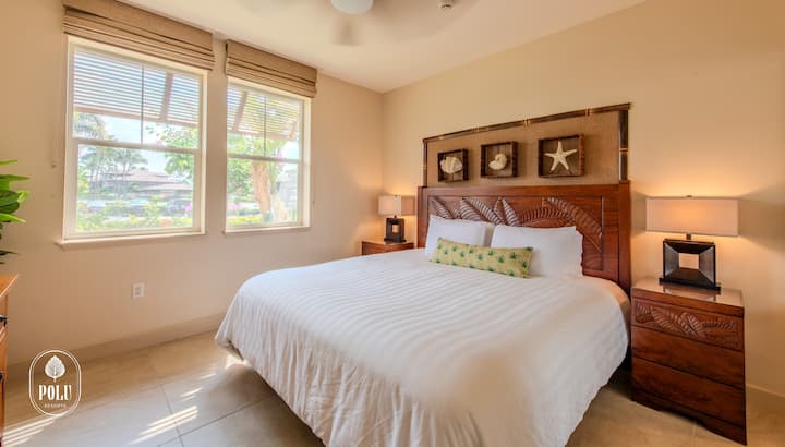 第二间卧室配有双垫层床垫和柔滑的床上用品。 醒来后，可欣赏莫纳克亚山的日出美景。 客房配有电视和AppleTV系统。