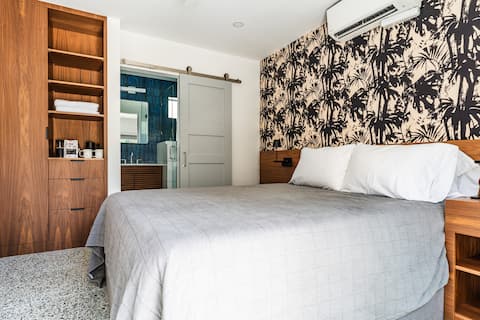 Popular Airbnb listing: EPIC LJ village spot- unit 6 in La Jolla