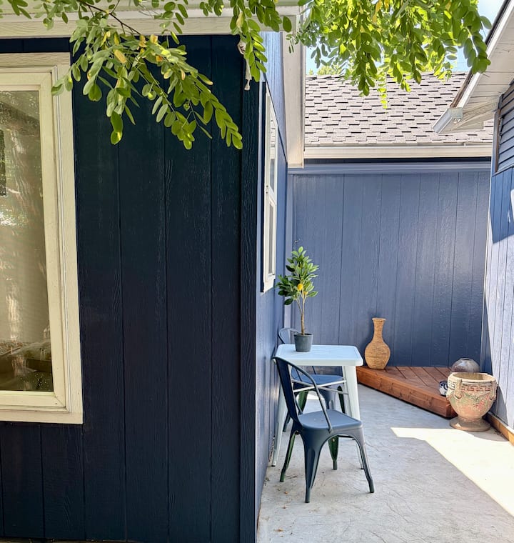 Detached casita