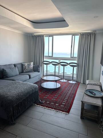 Ocean Jewel| Beachfront Apartment|2 beds & 2 Baths gallery image 2