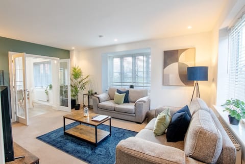 Large 5-Bed House – Perfect for Workers & Families