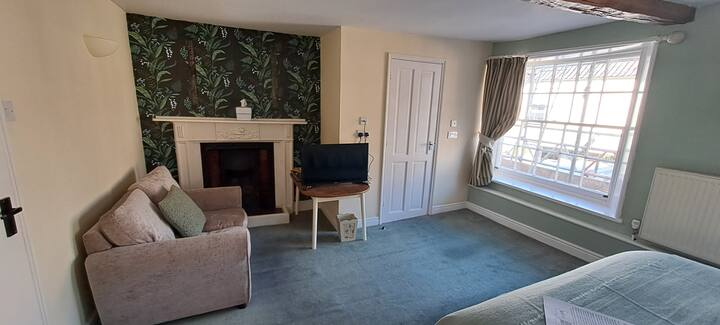 Earsham St House, Whole Property - Beccles