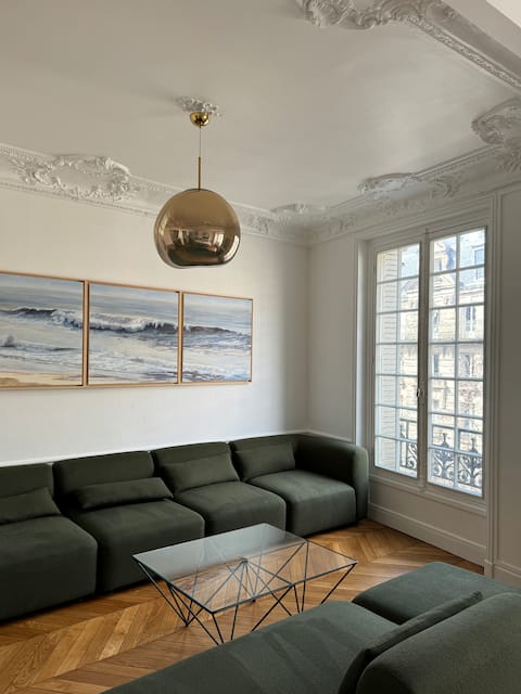 Top Airbnb: Haussmanian Apartment - Bastille/Gare de Lyon in Paris 11e Arrondissement
