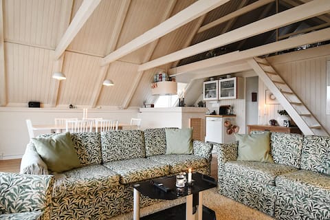 Top performing Airbnb: Charming cottage 250 meters from the sea and with a hot tub in Ringkøbing Skjern