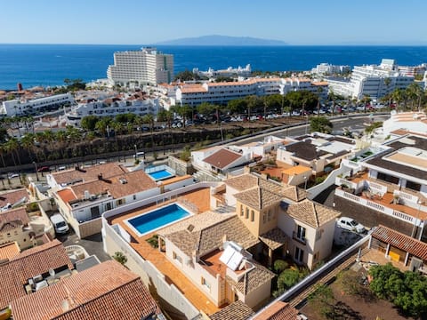 Villa Evita | Pool, Jacuzzi & Sea View