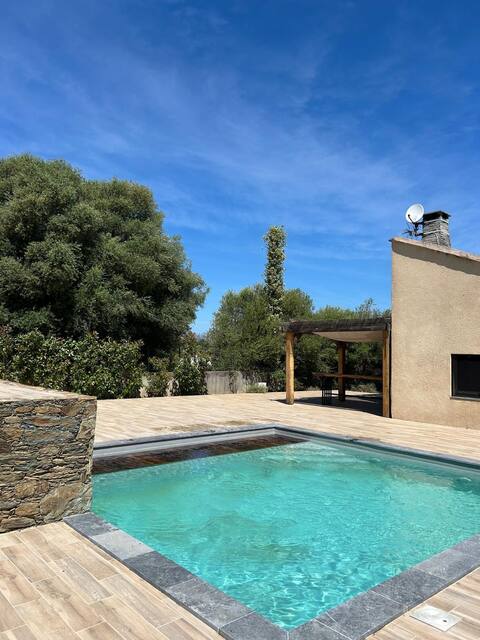 House on the East Coast of Corsica – Close to the Sea with a View