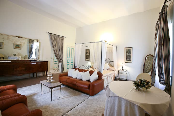 Casina Di Caccia Del 1400 - Pomezia