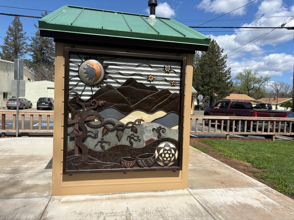 New mural and public restrooms available in Middletown Central Park by the library. at Panoramic View Campsite – bring your own tent or small camper in Hidden Valley Lake