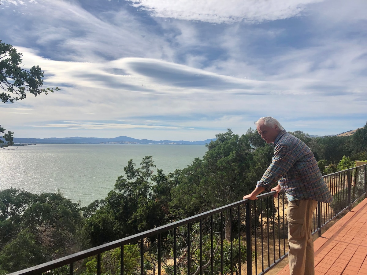 Clearlake is beautiful. Some parts look like Big Sur. Have you ever explored it? unlike Lake Tahoe? The shoreline is mostly accessible and visible and many places are free with no 