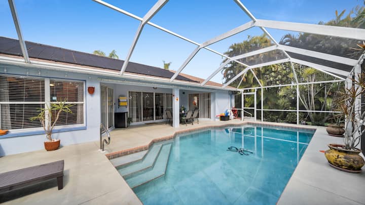 Lovely Pool House In Cape Coral! - Cape Coral, FL