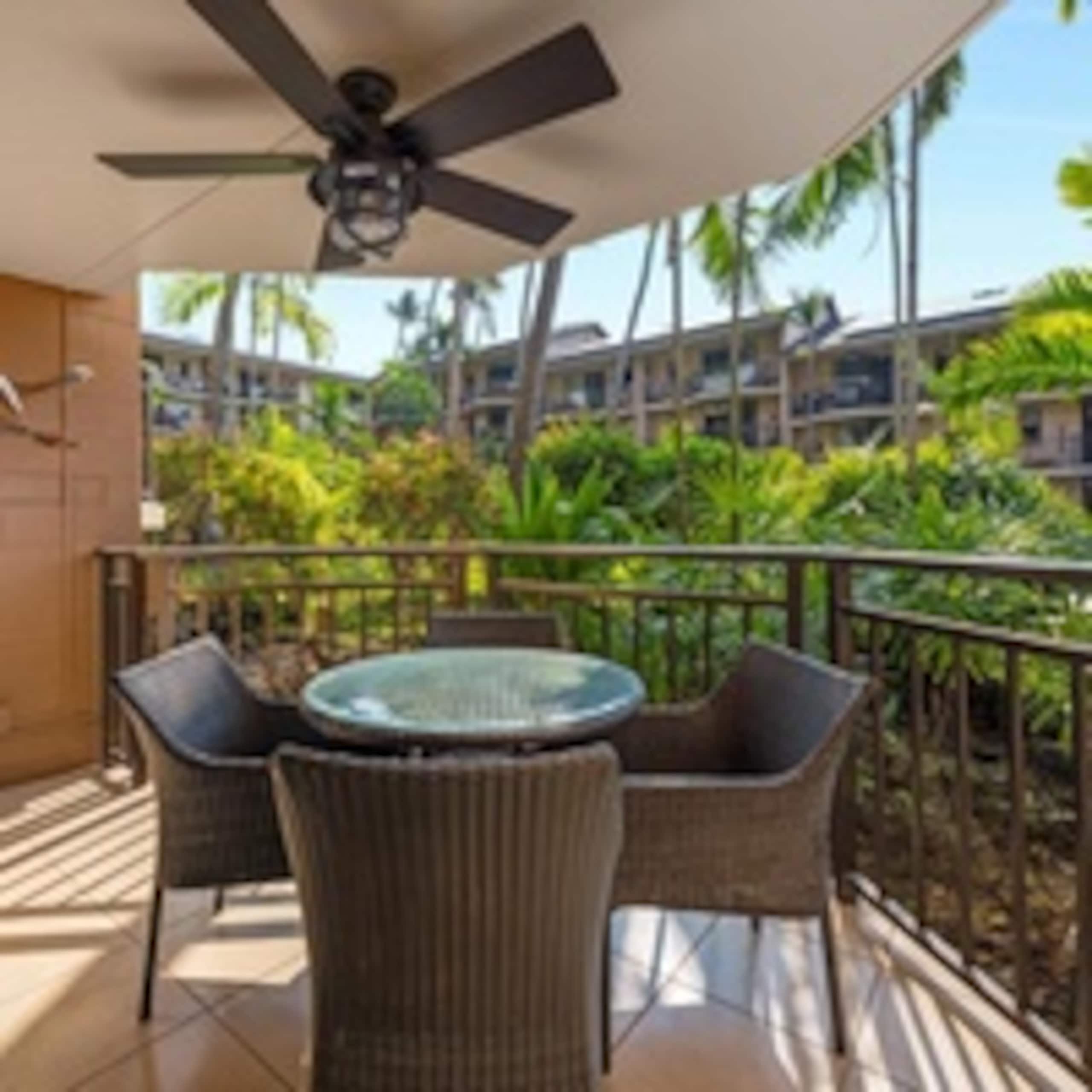Condo in Kailua-Kona · ★4.5 · 1 bedroom · 2 beds · 1 shared bath - Image 10